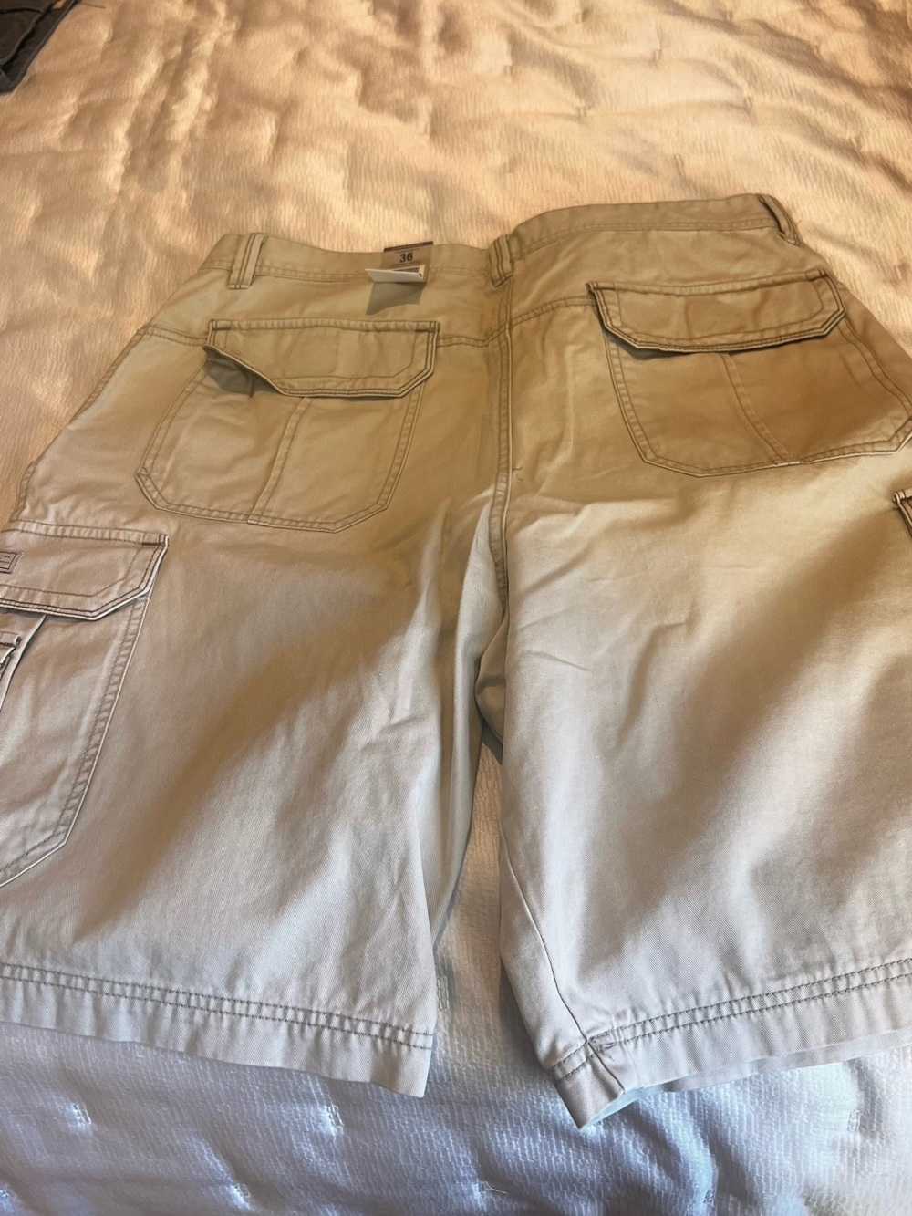 UNIONBAY 3 Men's Cargo Shorts Trio - Khaki, Olive, and Gray - Picture 2 of 7